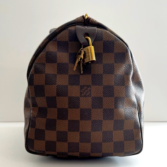 Authentic Louis Vuitton Speedy 30 - Picture 2 of 11